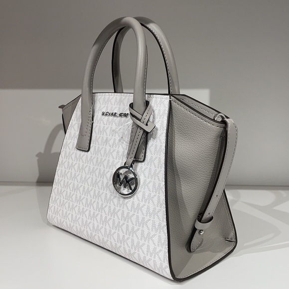 Michael Kors MK signature print logo Avril bag - Picture 3 of 13